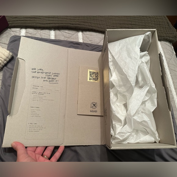 Brand New Authentic Golden Goose Super-Star - Picture 8 of 9